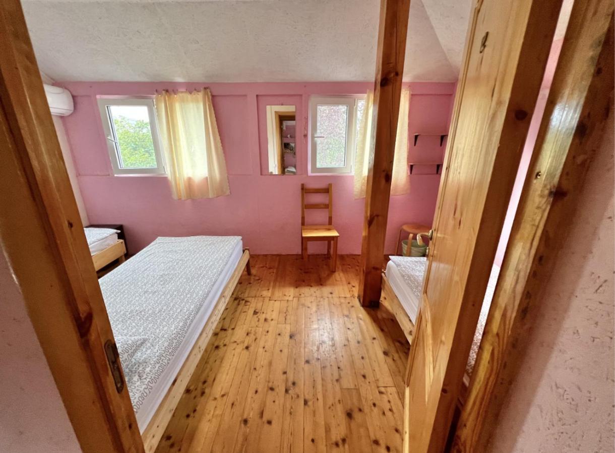 Vse Dlya Vas Guest House Gudauta Bagian luar foto