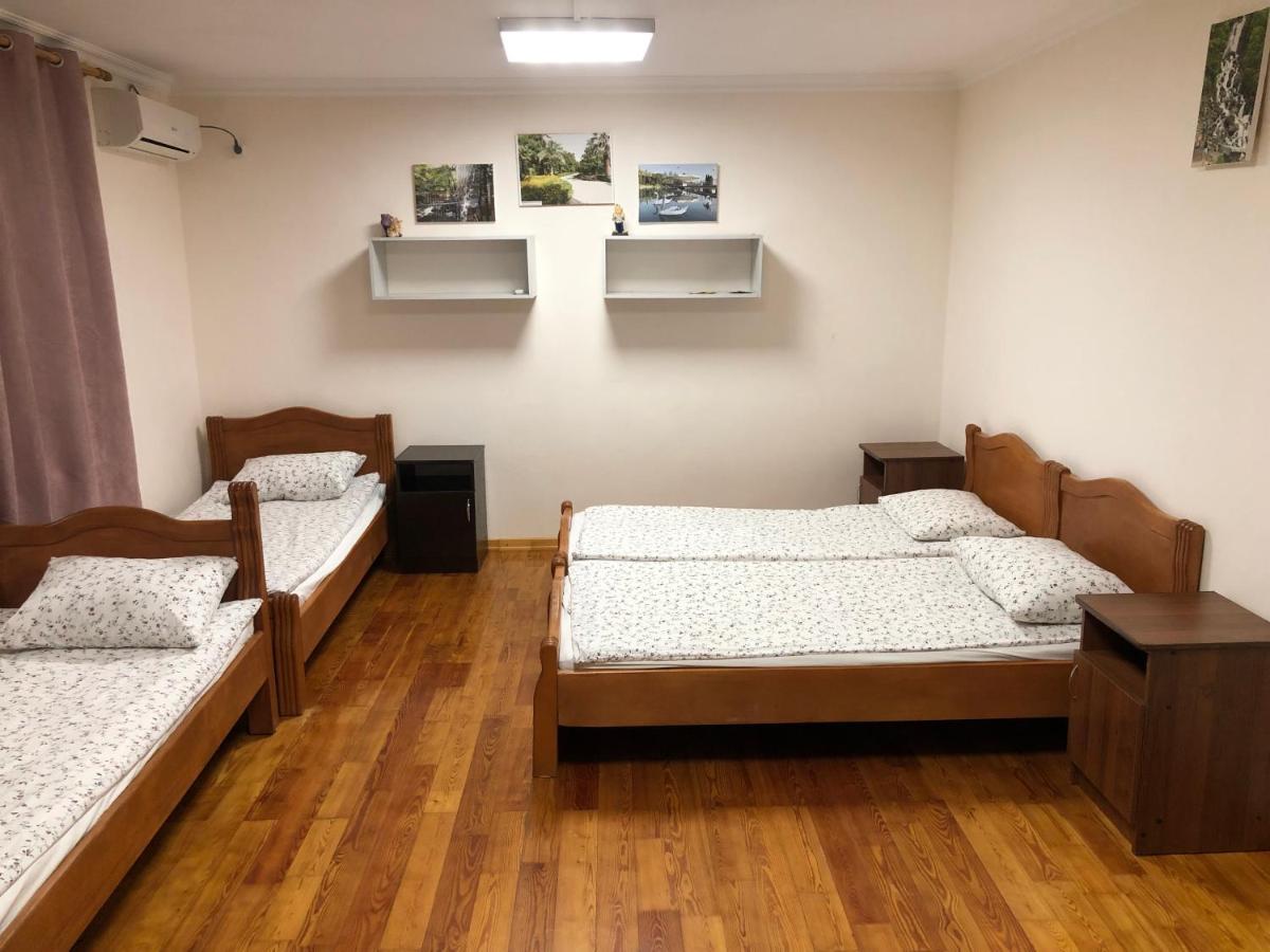Vse Dlya Vas Guest House Gudauta Bagian luar foto