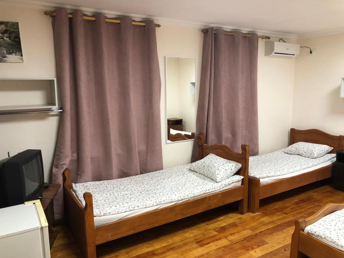 Vse Dlya Vas Guest House Gudauta Bagian luar foto